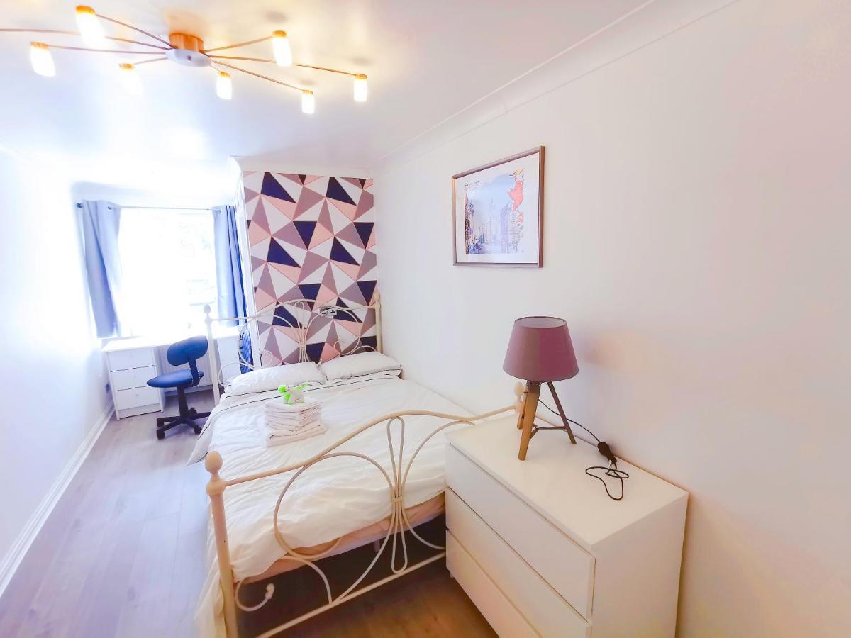 Modern And Spacious Double&King Bedrooms Both With Private Bathrooms Edinburgh Ngoại thất bức ảnh