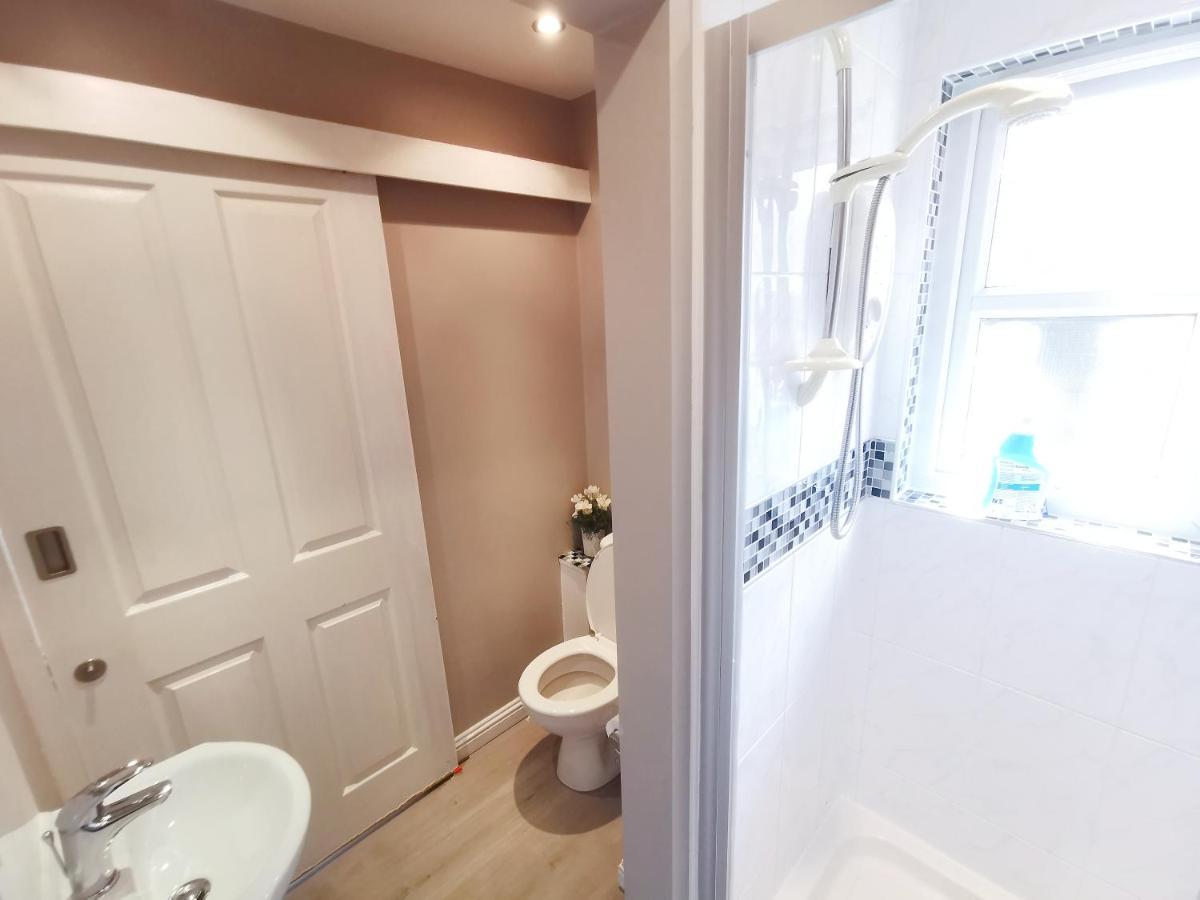 Modern And Spacious Double&King Bedrooms Both With Private Bathrooms Edinburgh Ngoại thất bức ảnh
