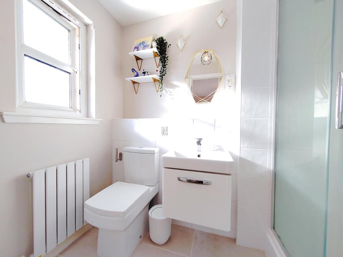 Modern And Spacious Double&King Bedrooms Both With Private Bathrooms Edinburgh Ngoại thất bức ảnh