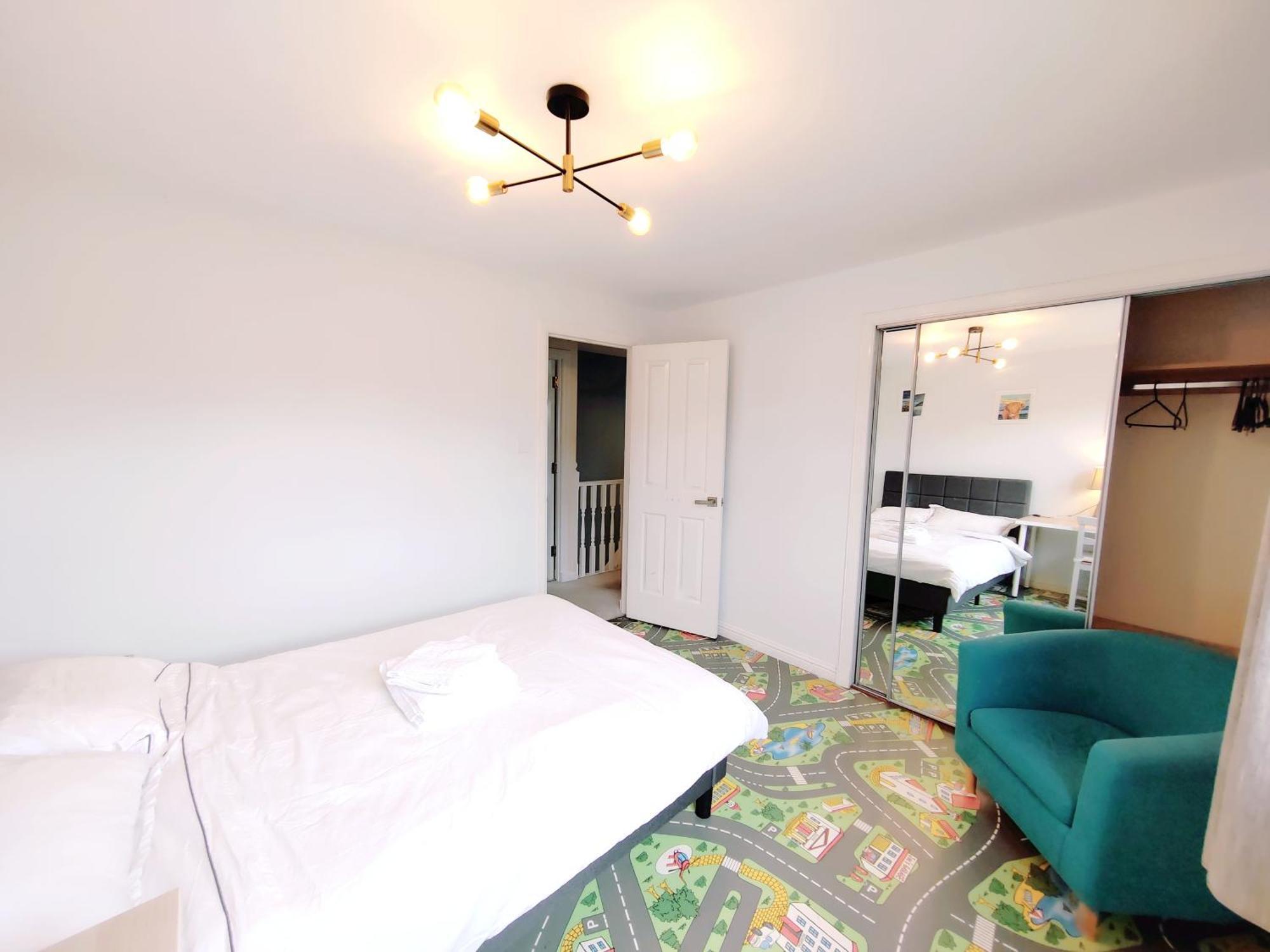 Modern And Spacious Double&King Bedrooms Both With Private Bathrooms Edinburgh Phòng bức ảnh